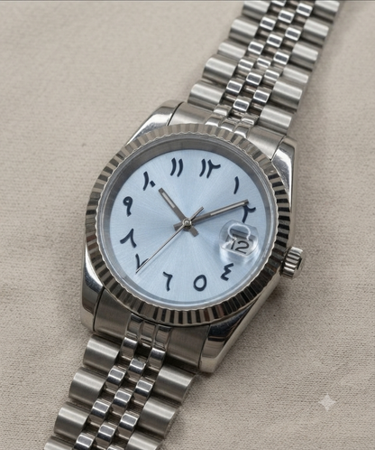 Montre Automatique — Cadran Bleu Glacé & Chiffres Arabiques