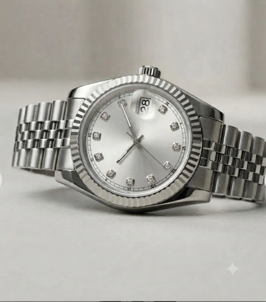Montre Automatique — Cadran Argenté & Index Sertis
