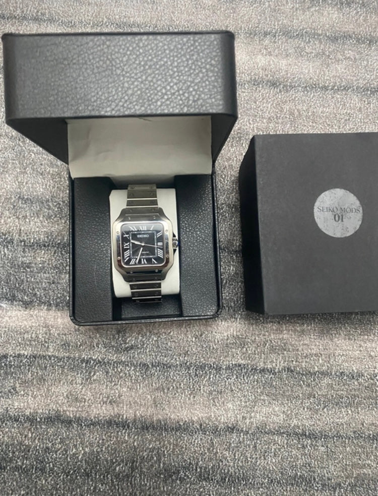 Montre Automatique — Boîtier Carré & Cadran Noir Intense