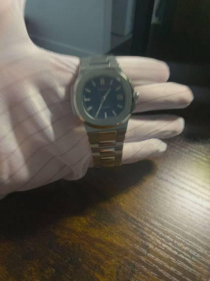 Montre Automatique — Boîtier Octogonal & Cadran Bleu Nuit